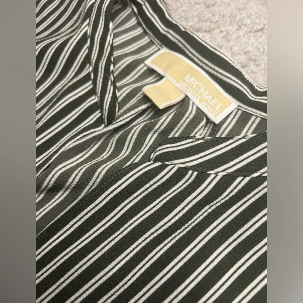 Michael Kors - Green and White Striped Blouse - Size Small - Picture 7 of 8